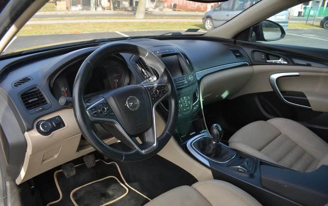 Opel Insignia cena 32900 przebieg: 305000, rok produkcji 2014 z Dzierzgoń małe 379